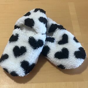 Cozy Heart Pattern Slippers